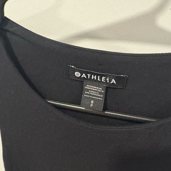 Like new- ATHLETA -Black Sleeveless Santorini Thera Dress - Picture 4 of 10